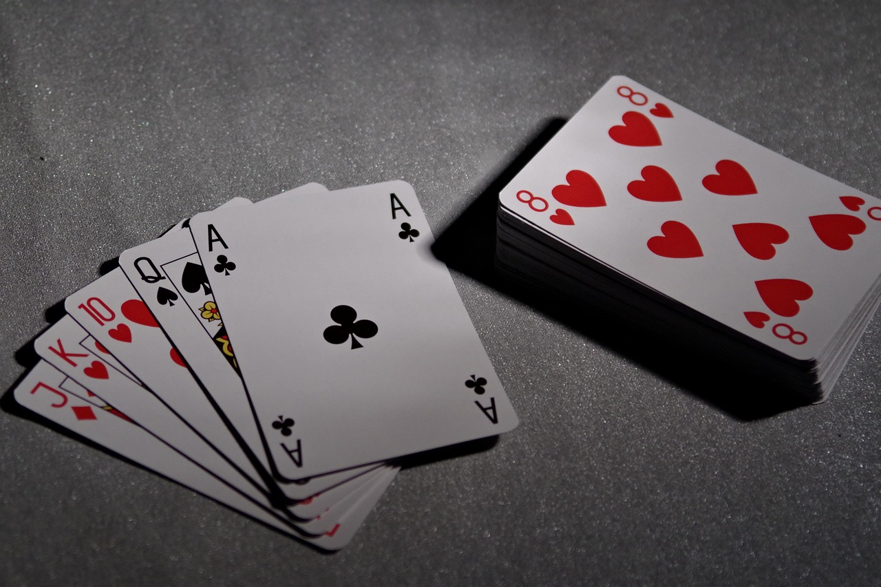Why Most Casino Players Lose (And How Pros Avoid It)
